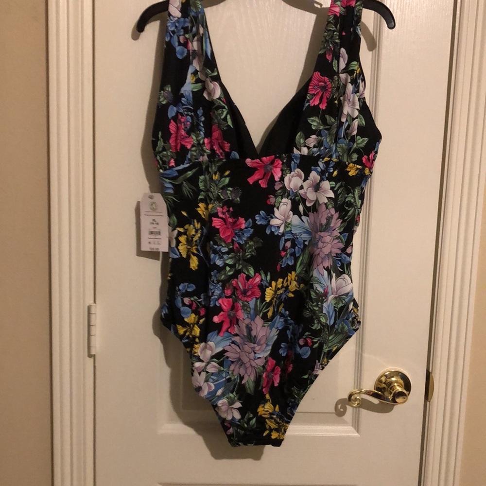 NWT TIME AND TRU ONE PIECE SWIMSUIT SIZE XL (16 - 18 ) - Picture 3 of 4